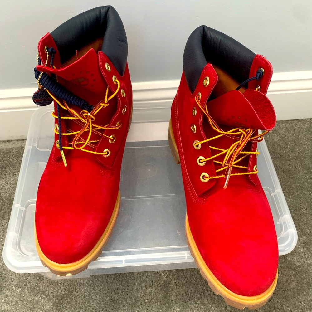 ALL RED NEW TIMBERLAND BOOTS.. CLEAN AND NEVER WORN !!